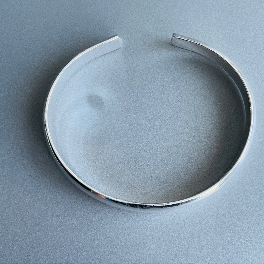 Modern Classic Sleek Rounded Sterling Silver Cuff Bracelet A292 - Picture 2 of 9